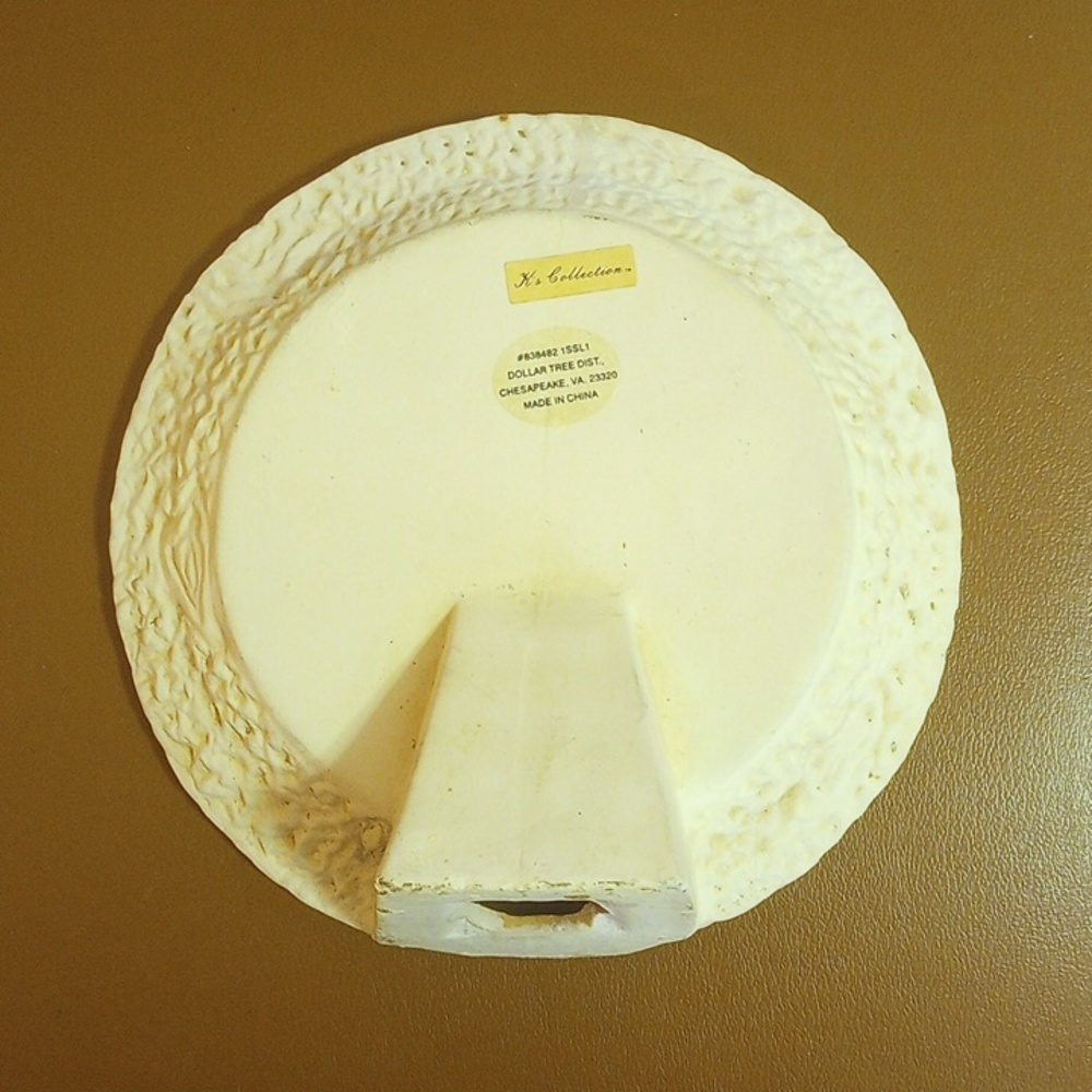 Round Ceramic Tabletop Strawberry & Floral Decor. Cream Red Green Brown White - Picture 4 of 4